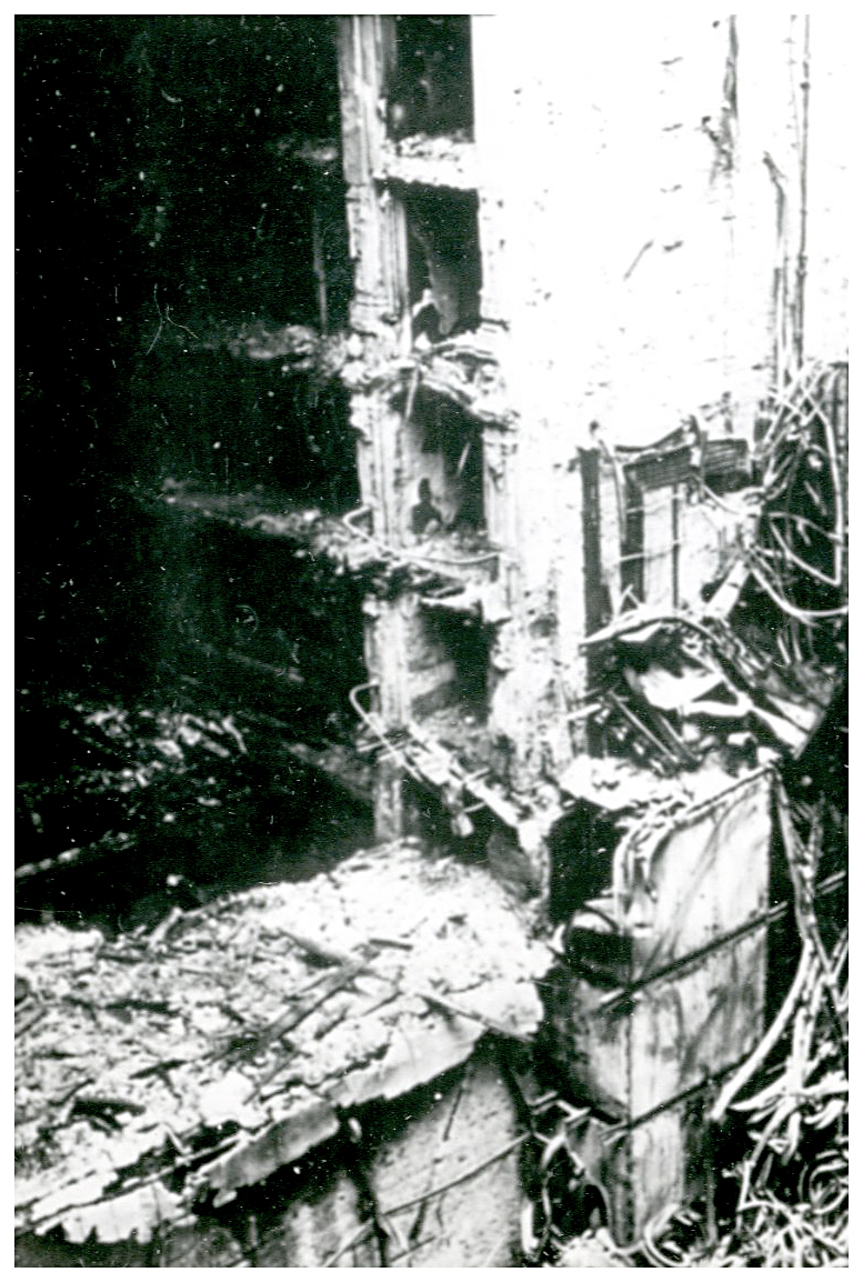 Zniszczona scena Opery w Warszawie we wrześniu 1939 roku; AAN, Zbiór fotografii b. Centralnego Archiwum KC PZPR, nr filmu D.6724